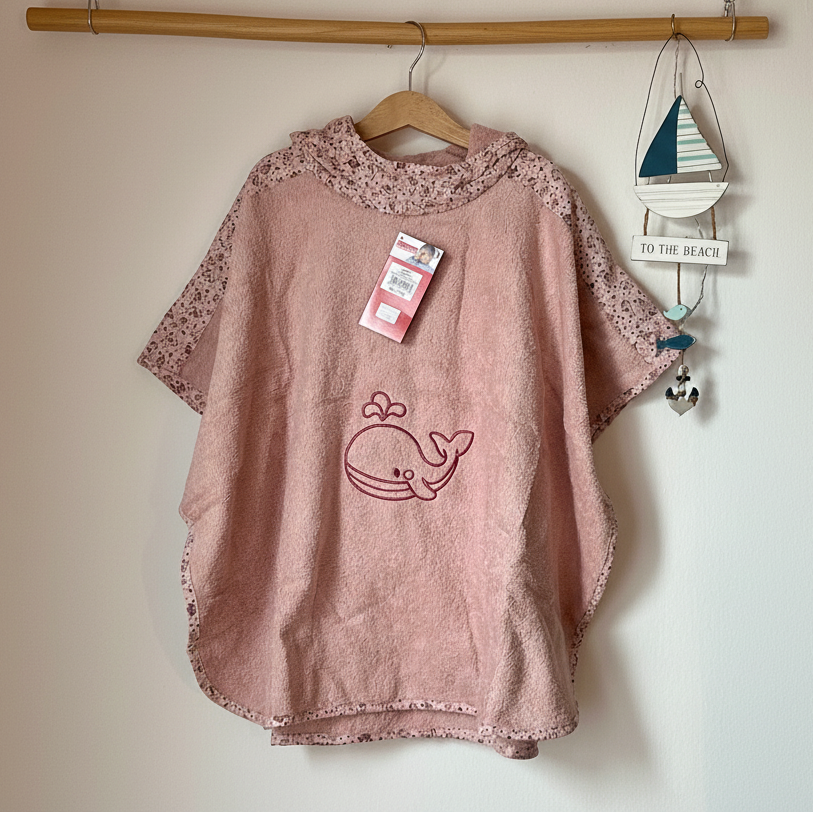 Badeponcho mit bedruckter Kapuze personalisierbar mit Stickmotiv + Wunschname