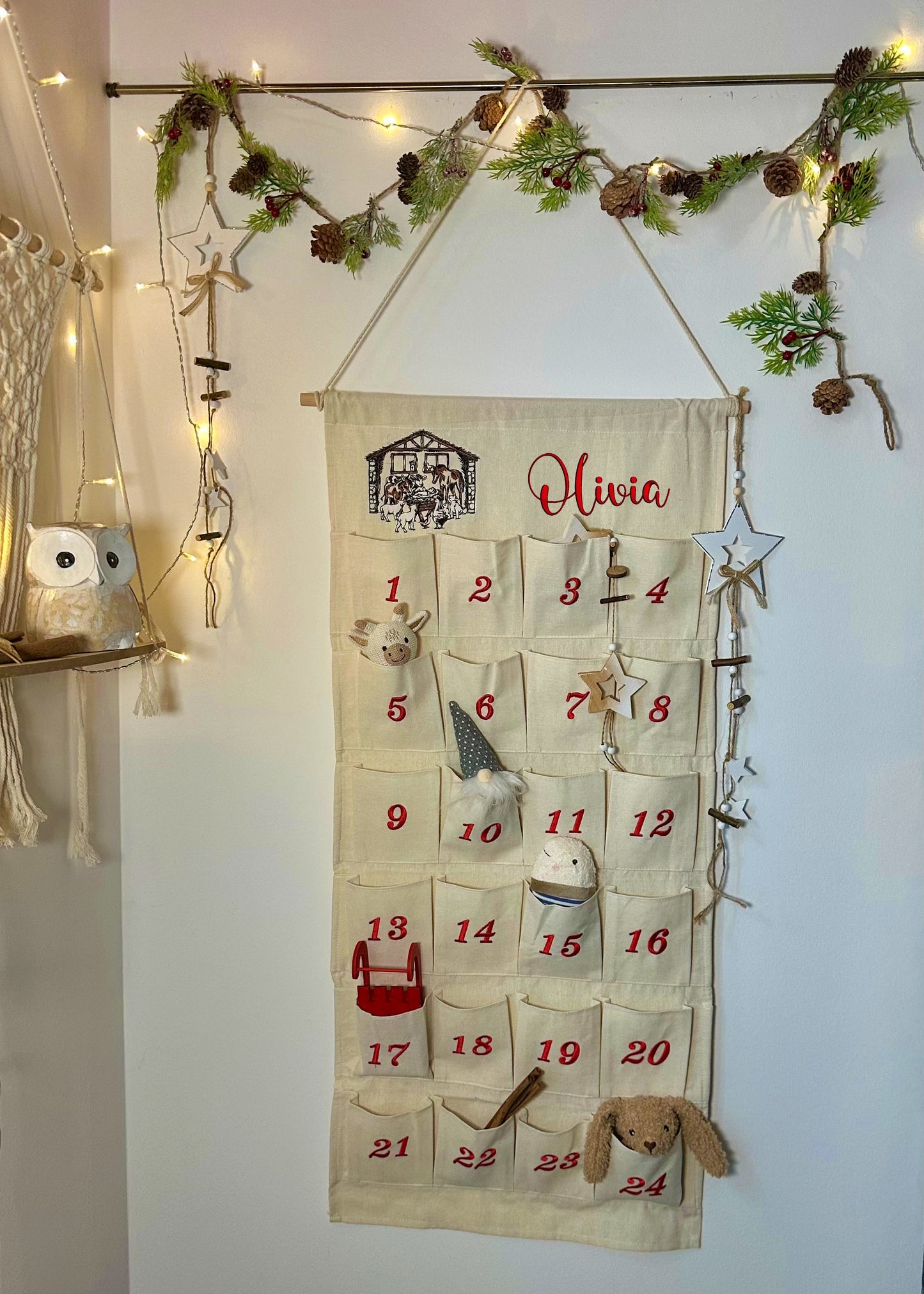 🕯️ Personalisierter Adventskalender Kinder bestickt mit Motiv Krippe und WunschNamen