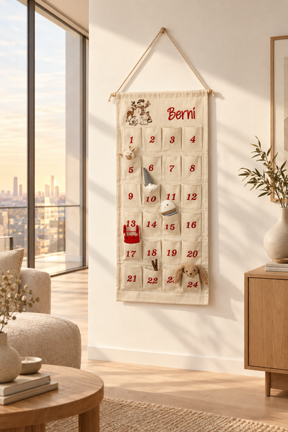Personalisierter Adventskalender mit Schneemann, Waldtieren und Namen