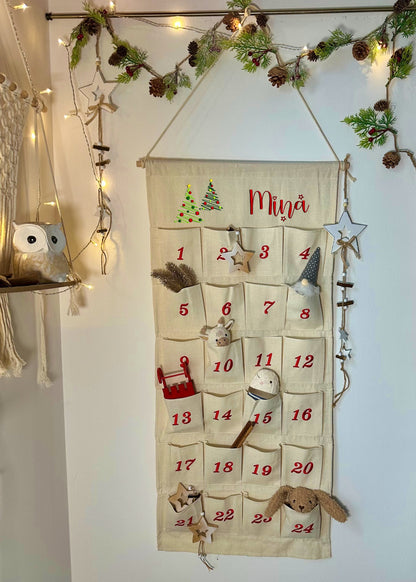 🎄 Personalisierter Adventskalender bestickt mit Tannenbäumen + WunschName