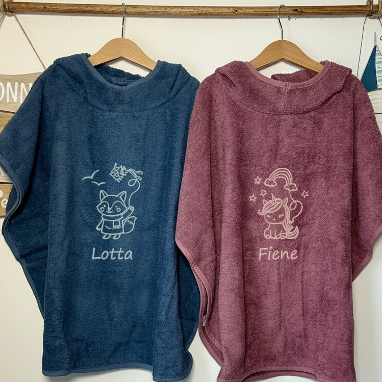 Badeponcho in 2 Größen personalisierbar mit Stickmotiv + Wunschname
