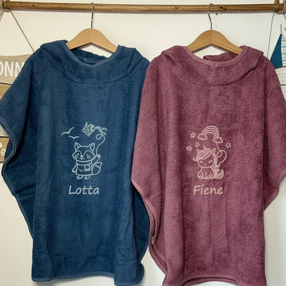 Badeponcho in 2 Größen personalisierbar mit Stickmotiv + Wunschname