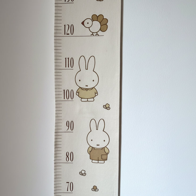 Personalisierte Messlatte Kinder - Hase Miffy | Wachstumsmesser mit Namen