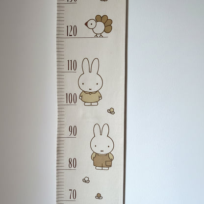 Personalisierte Messlatte Kinder - Hase Miffy | Wachstumsmesser mit Namen