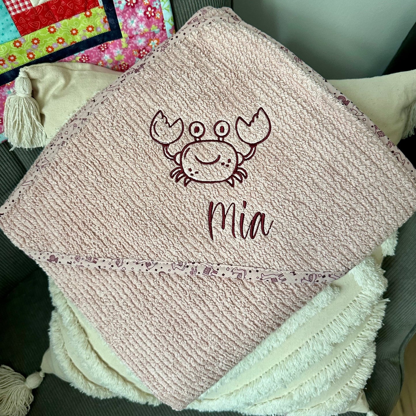 Bio Kapuzenhandtuch personalisiert mit Name und Tiermotiv