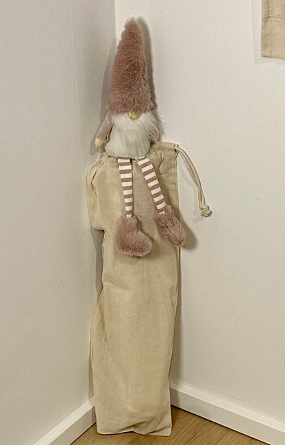 Adventskalender aus Baumwoll-Canvas bestickt mit Rentieren, personalisierbar mit Namen