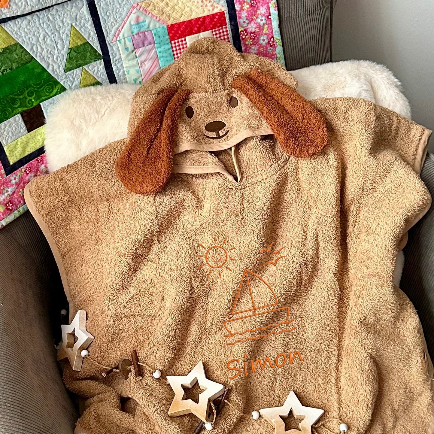 Kapuzen-Badeponcho mit Katzen-/Hunde-Gesicht personalisiert