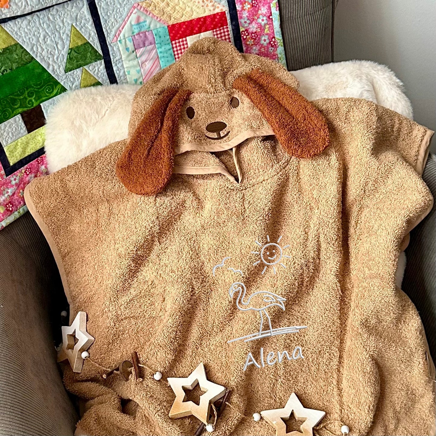 Kapuzen-Badeponcho mit Katzen-/Hunde-Gesicht personalisiert
